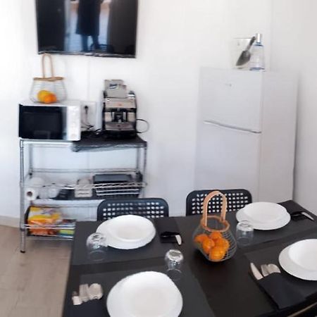 Апартаменты Casa XXI Aprile Изола-делле-Феммине Экстерьер фото
