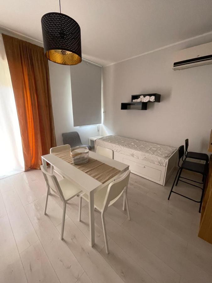 Апартаменты Casa XXI Aprile Изола-делле-Феммине Экстерьер фото