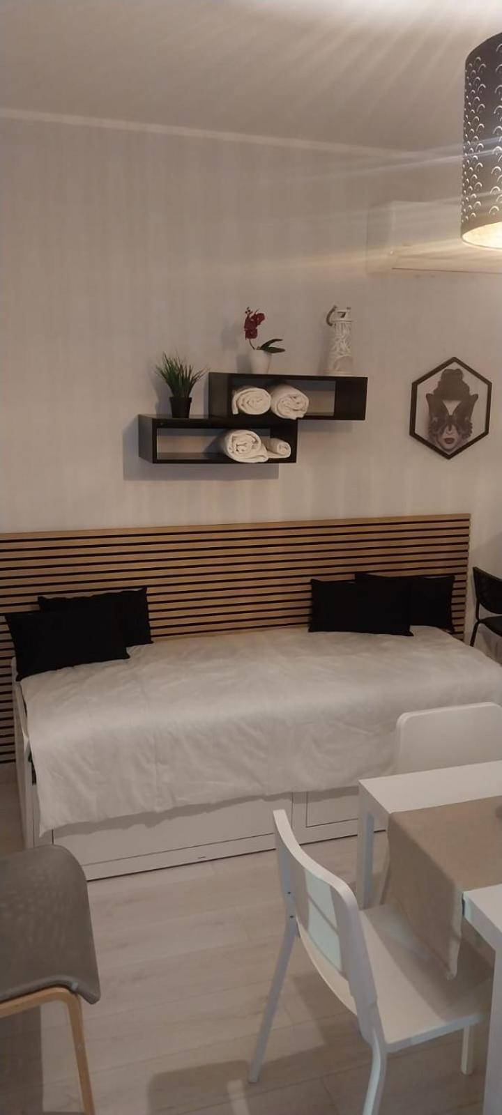 Апартаменты Casa XXI Aprile Изола-делле-Феммине Экстерьер фото